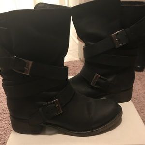 Steve Madden black leather boots size 7.5