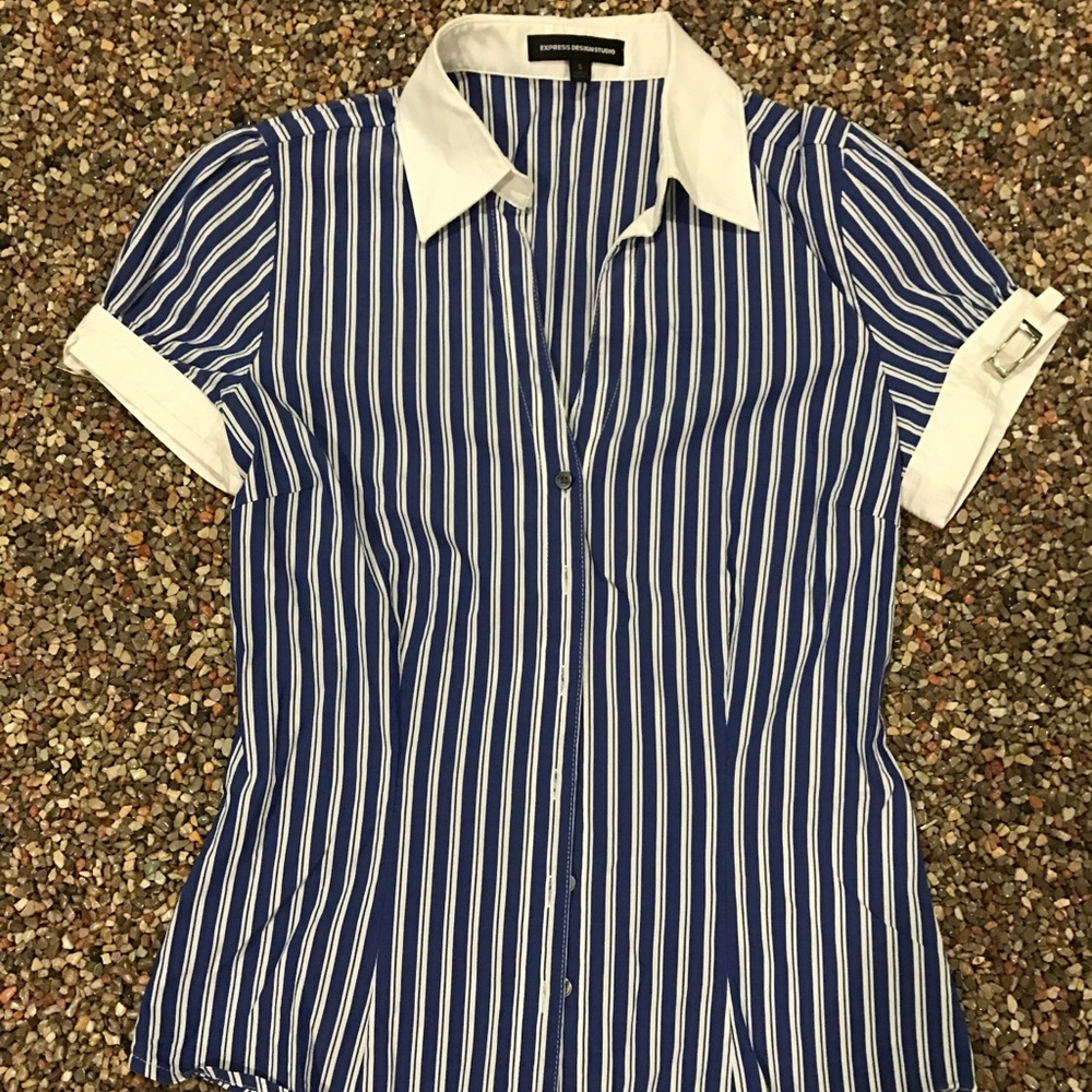 Office top with white and blue stripe