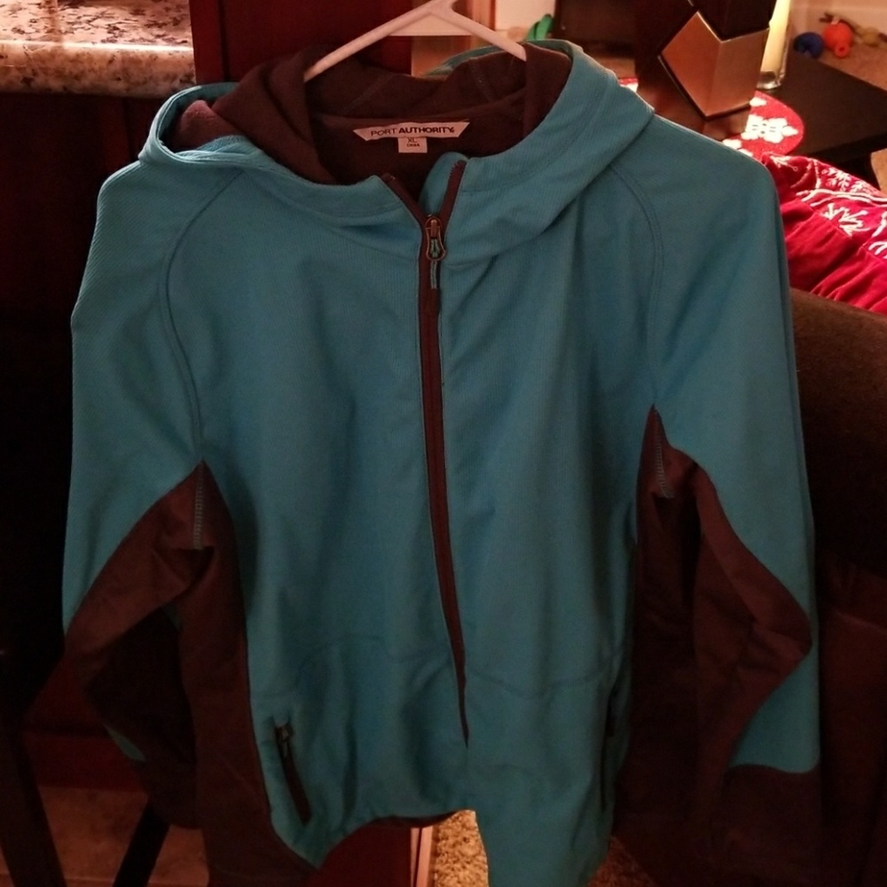 PORT Authority  fleeced lined jacket with hood