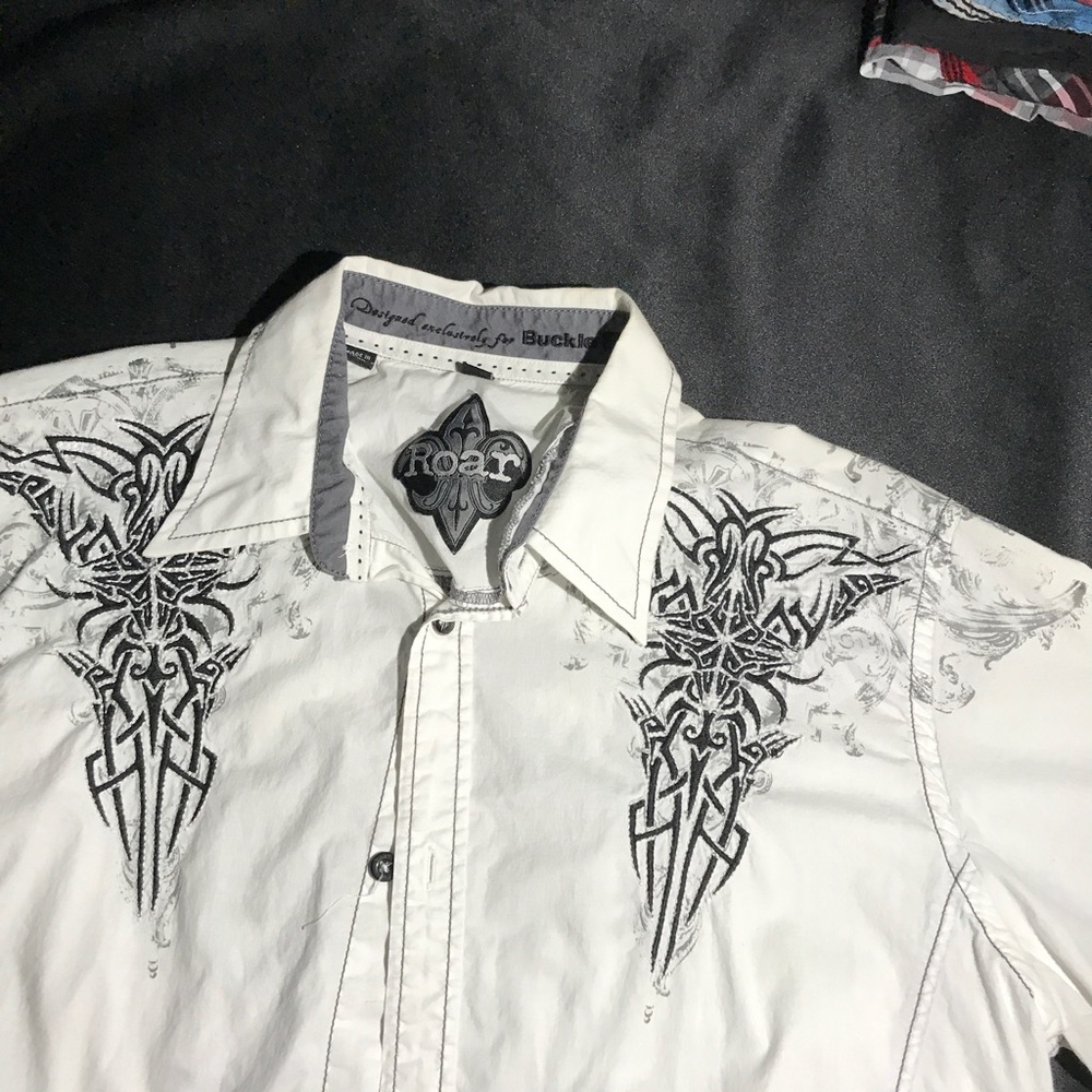 Shirt - Picture 2 of 3