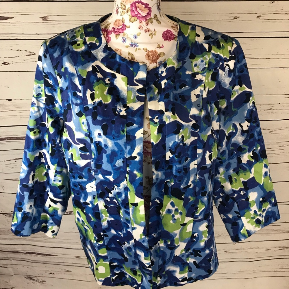 Plus Size: Dress Barn 14/16 blue print blazer