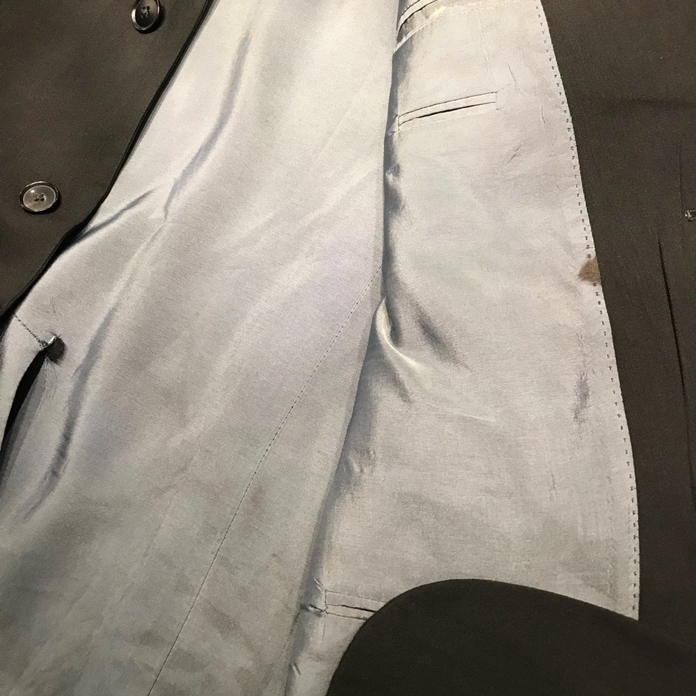 Hugo Boss 42 R - Picture 4 of 4
