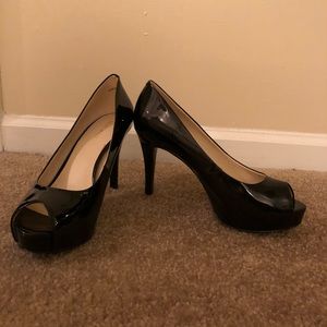 Nine West peep toe pump