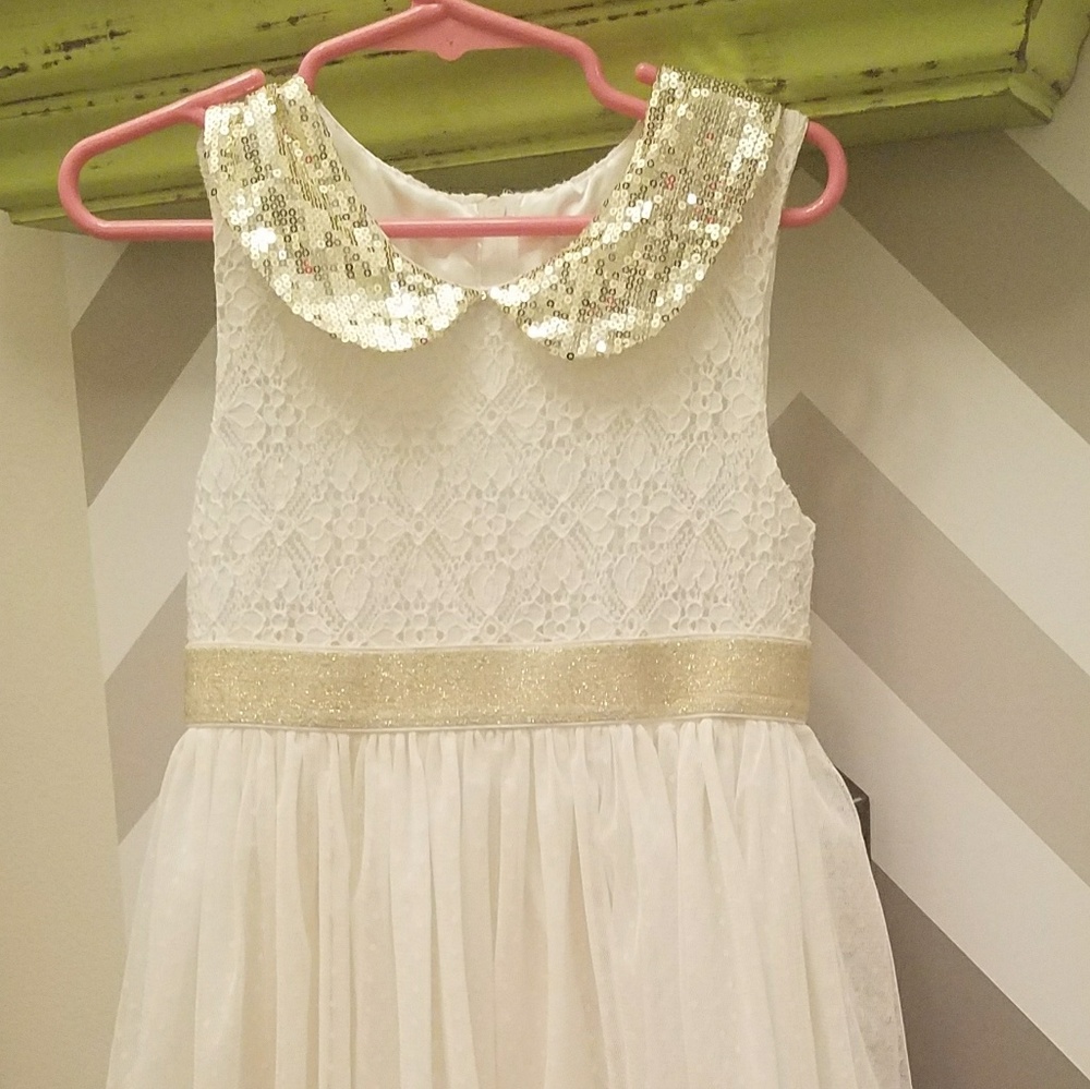 Holiday dress for little girl