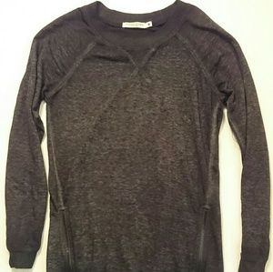 Sweatshirt or wear w/leggings