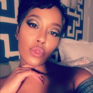 Meet your Posher, Angel