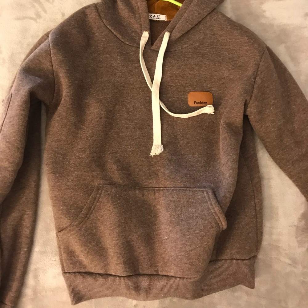 Brown sweatshirt
