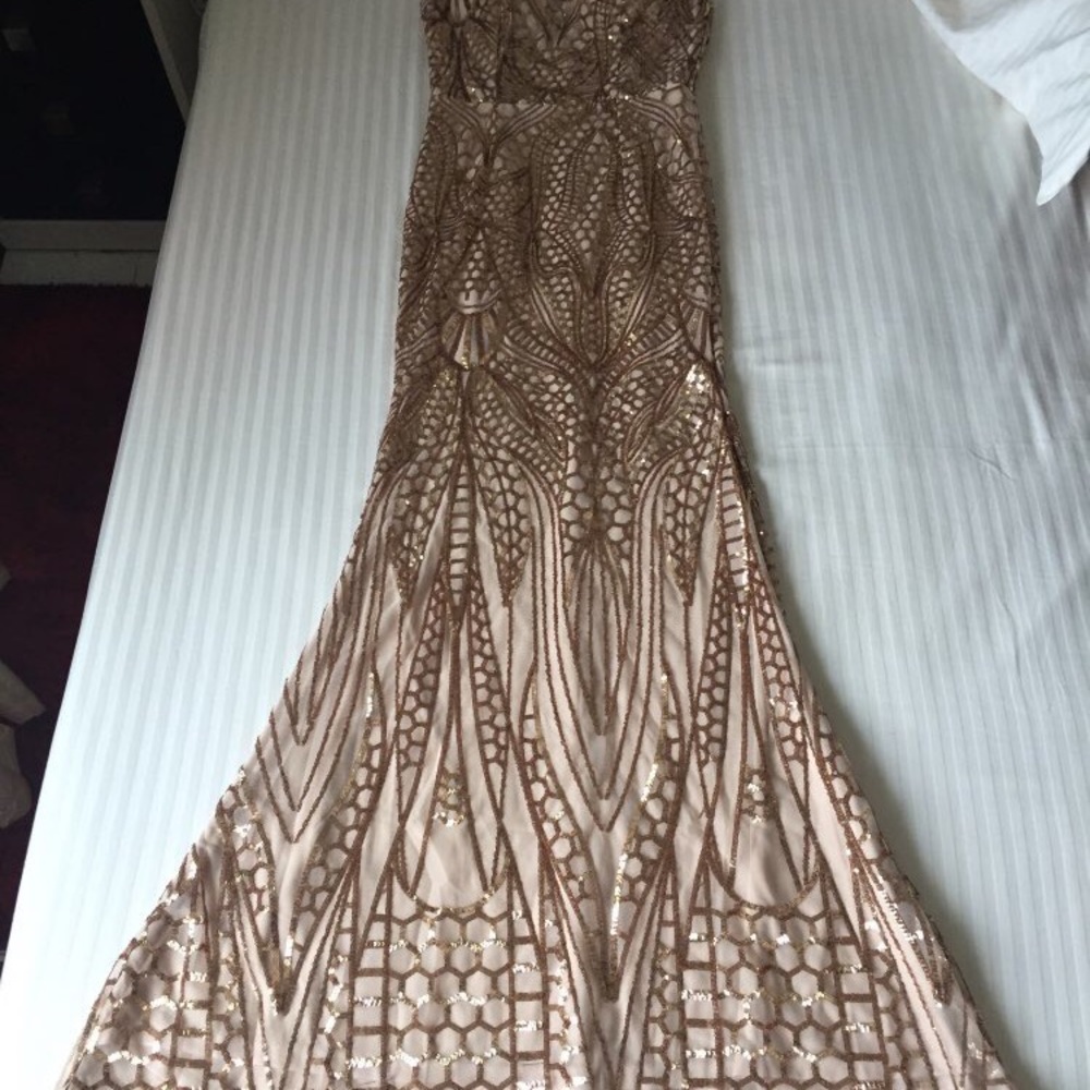 Dress - Picture 3 of 6