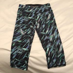 Victoria’s Secret cropped leggings