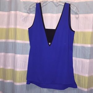 Express- Key Hole Top