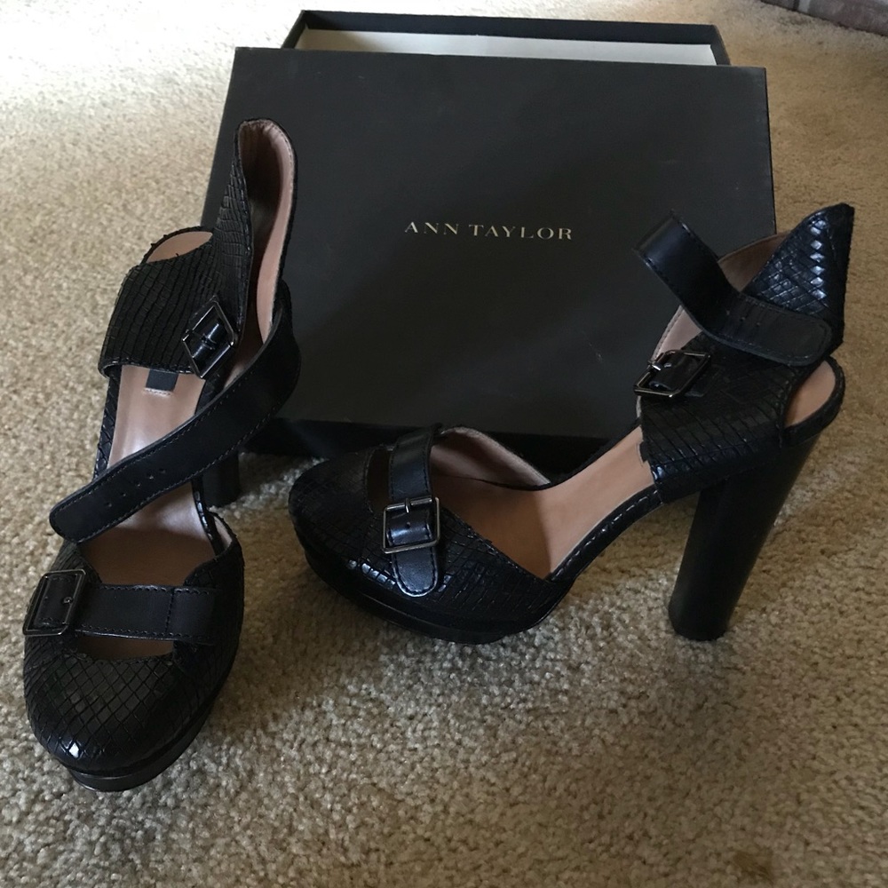 Ann Taylor Black 4inch Heel