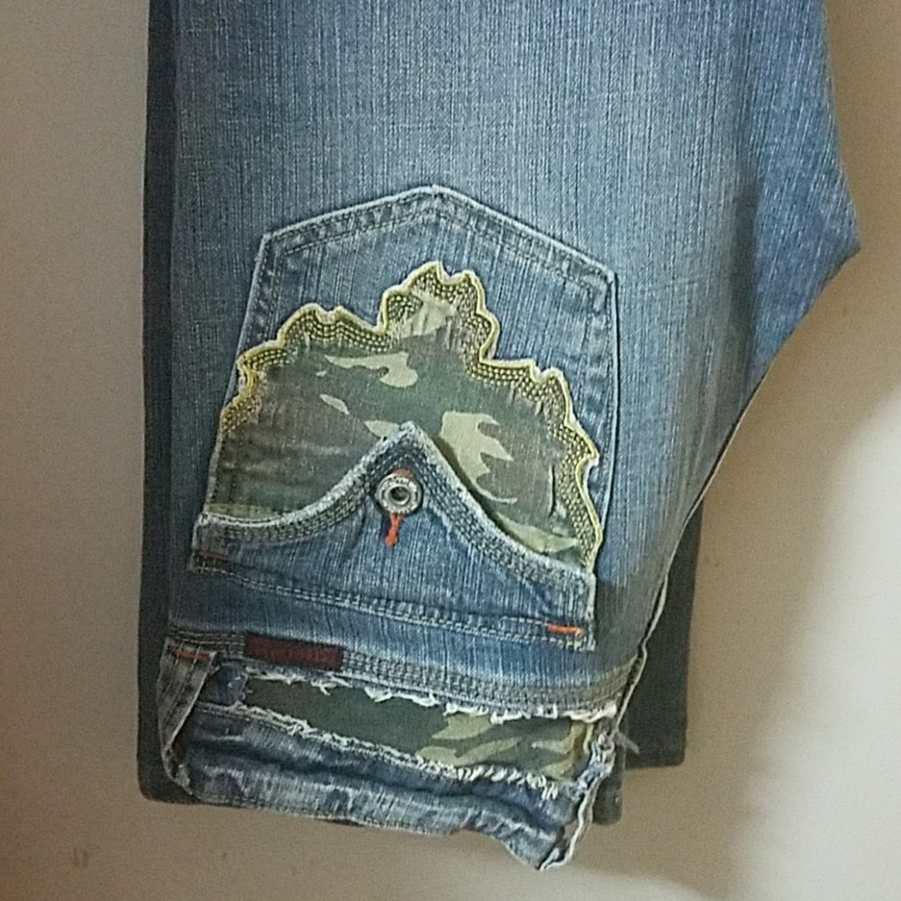 Miss Me Camo Cut Distressed Jeans Size 27