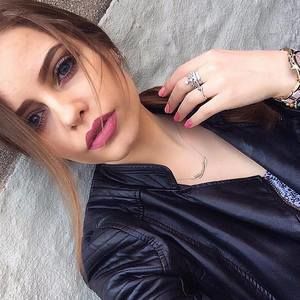 Meet your Posher, Diana