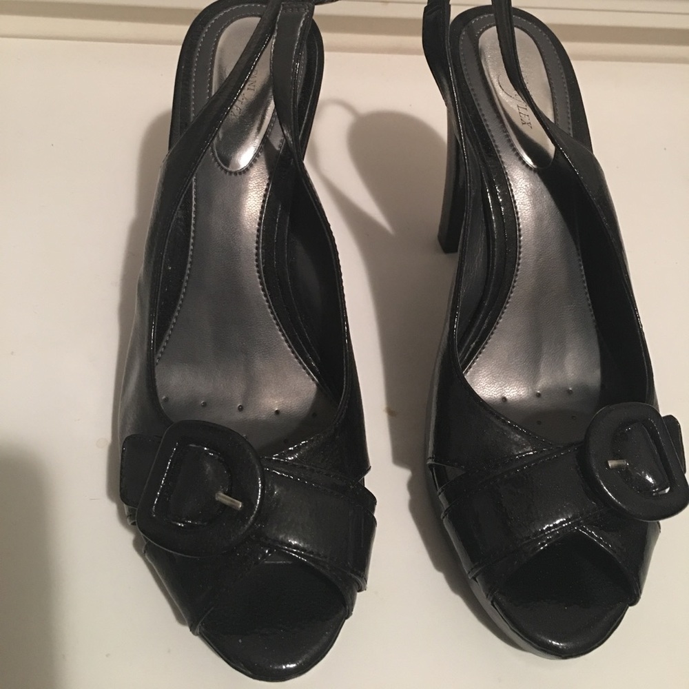 Alfani black pumps