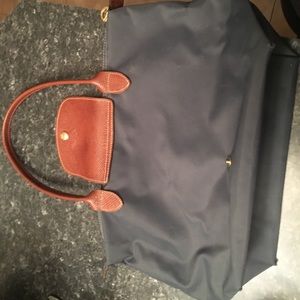 Medium size longchamp bag