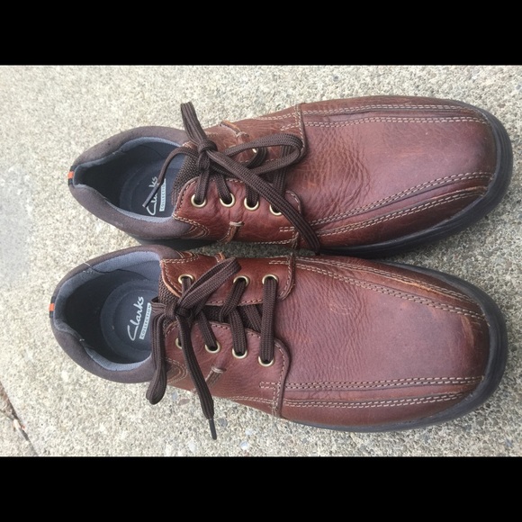 Men\'s Clarks Brown Leather Oxfords Size 9.5M EUC