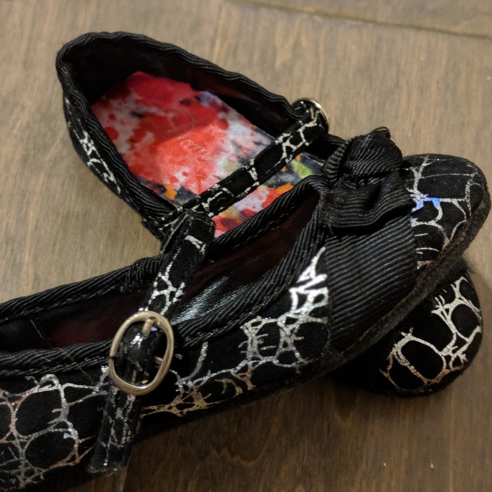 Toddler Girls Black & Silver Shoes EUC