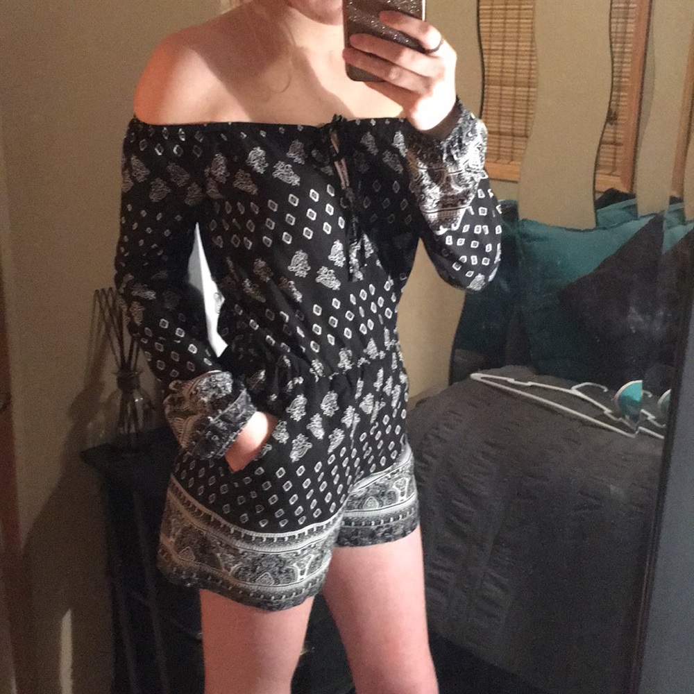 Super cute romper with long sleeves!!