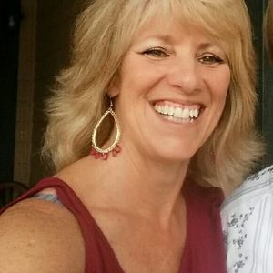 Meet your Posher, Carla