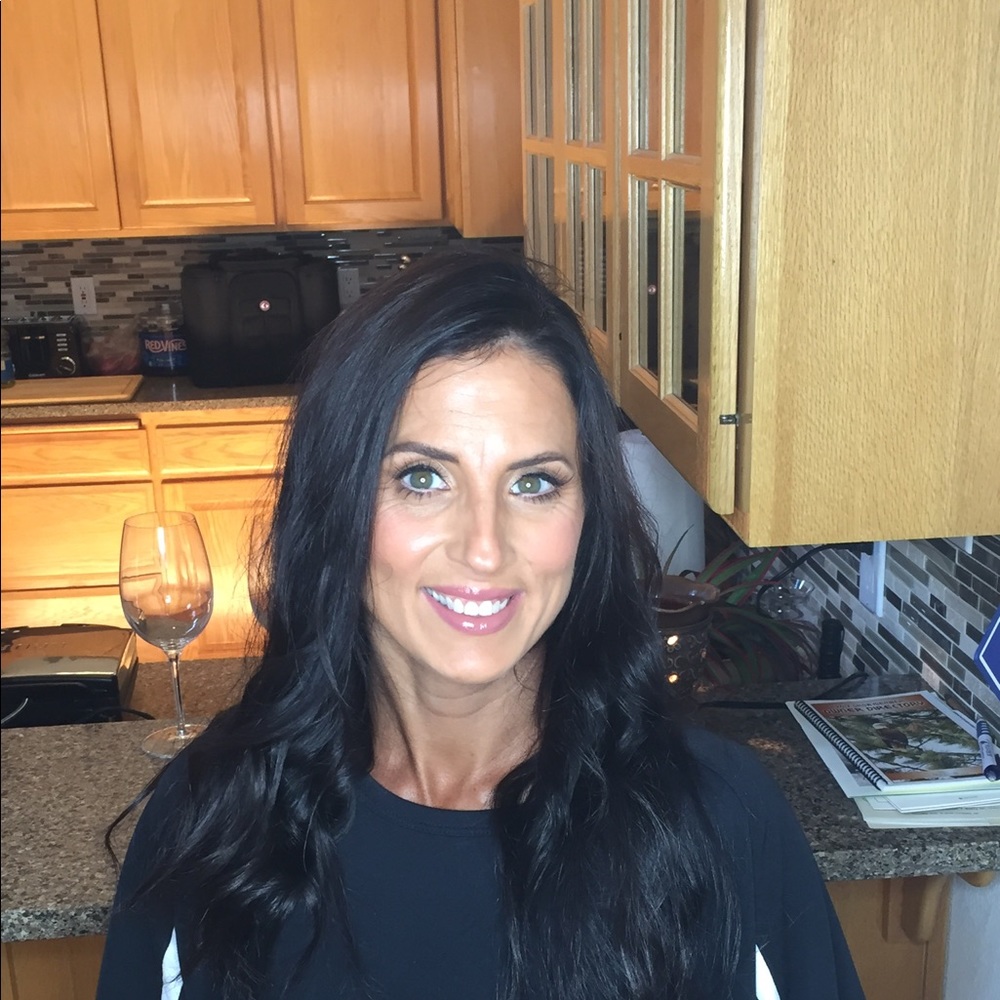 Meet your Posher, Debbie