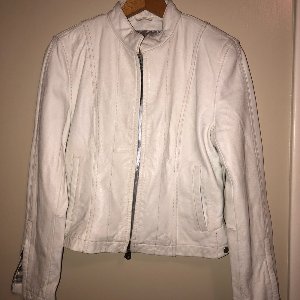 BLOWOUT SALE: Women’s Genuine Leather Jacket