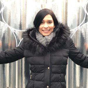 Meet your Posher, Desiree