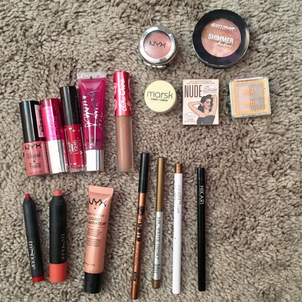 Make up bundle
