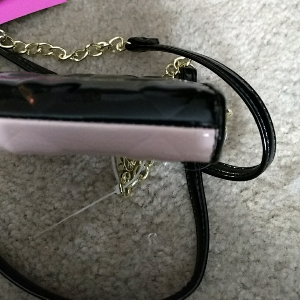 *** Betsey Johnson Pink and Black Crossbody - Picture 2 of 6
