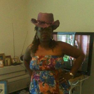 Meet your Posher, Beverly