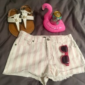 🚨Last Call 🚨Pink/White Mid-Rise Shorts