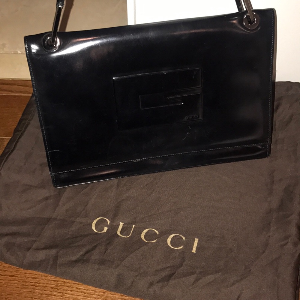 Authentic Gucci black leather shoulder strap bag