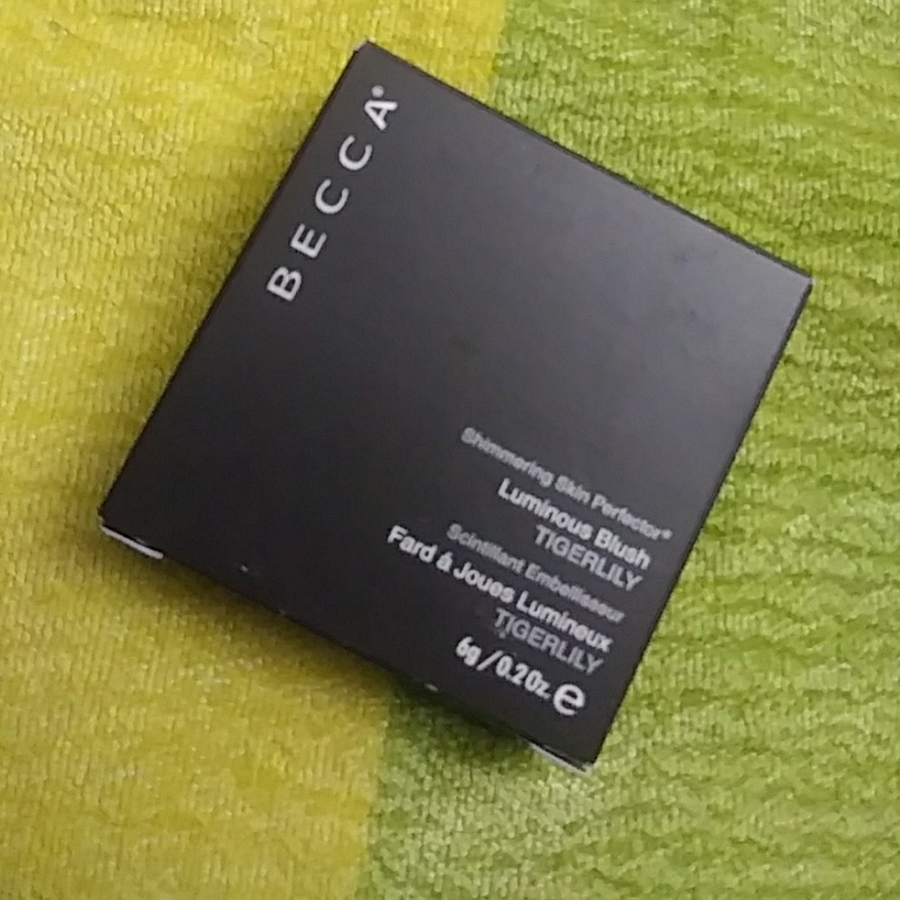 BECCA luminous blush skin perfector