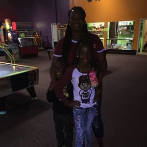 Meet your Posher, Sondra