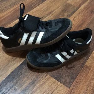 Men’s Adidas Samba Indoor Soccer Shoes