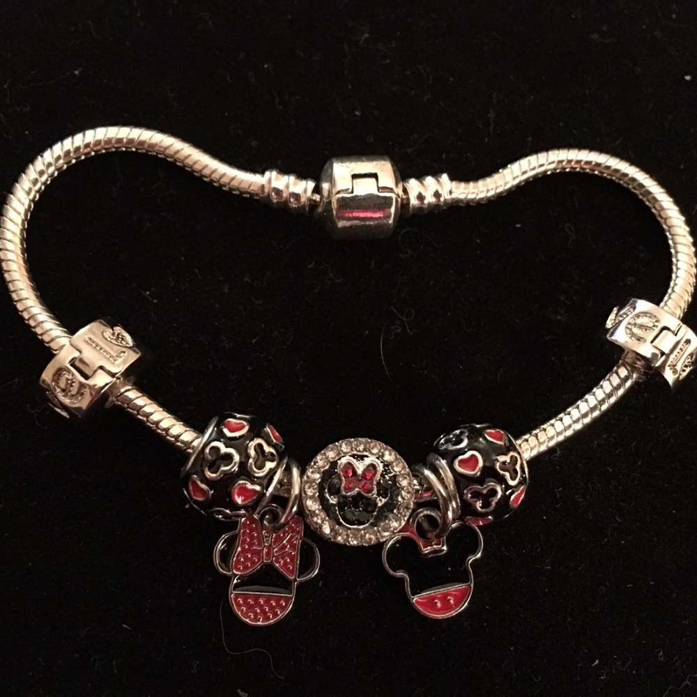 Minnie/Mickey Hearts Charm Bracelet