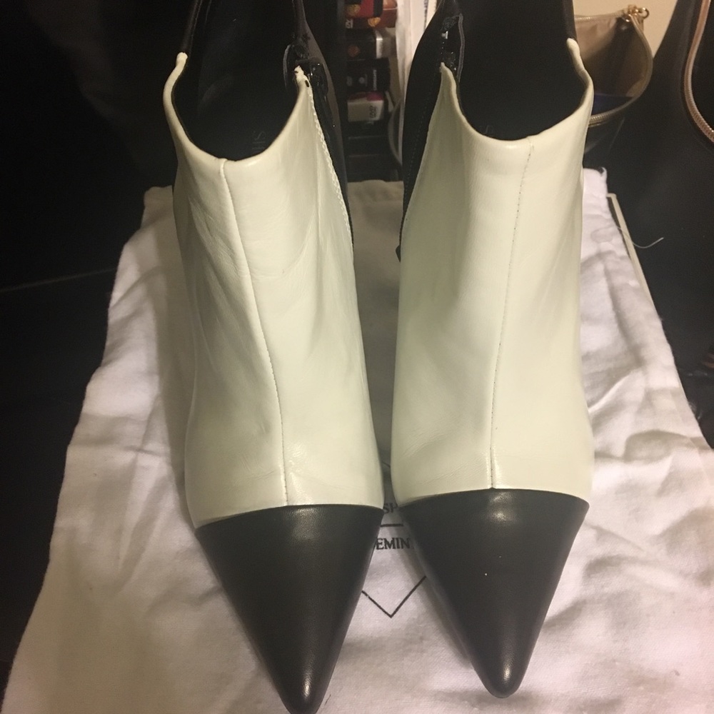 Shoemint Genuine Leather Bootie Size 7