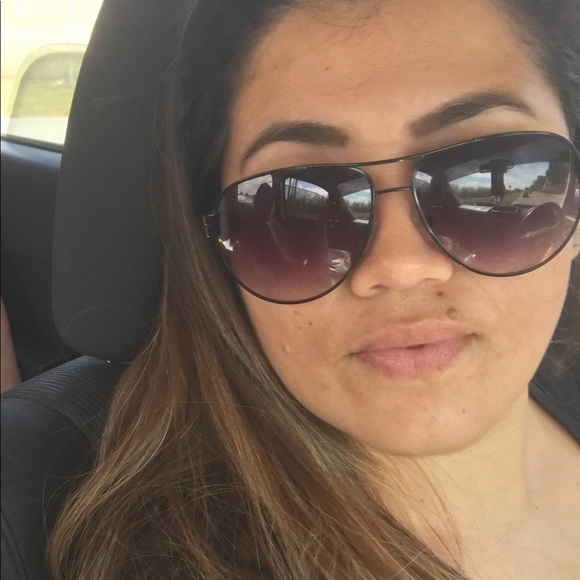 Meet your Posher, Alice - Picture 1 of 1