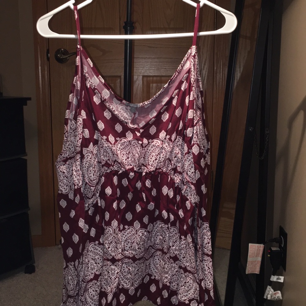 Super cute maroon long sleeve