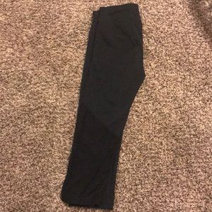 Cropped gap fit work out leggings