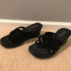 Sketchers sandals