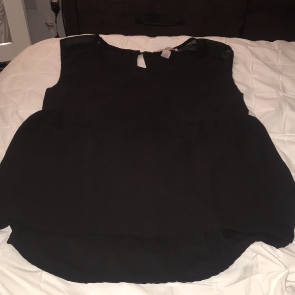 Forever 21 Back sheer/silk flowy tank top - Picture 2 of 3