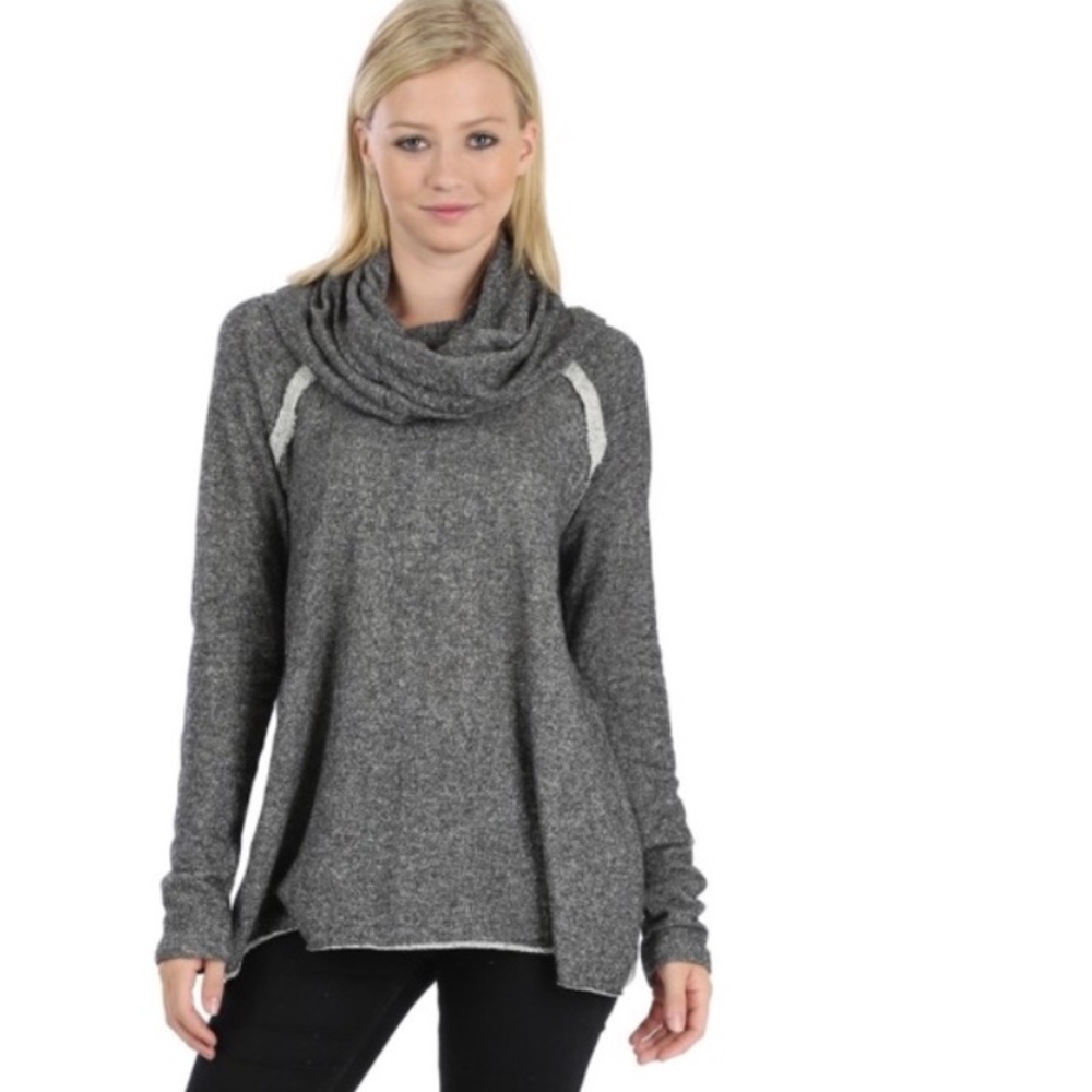 NWOT  Baby Terry Cowl Turtleneck Medium