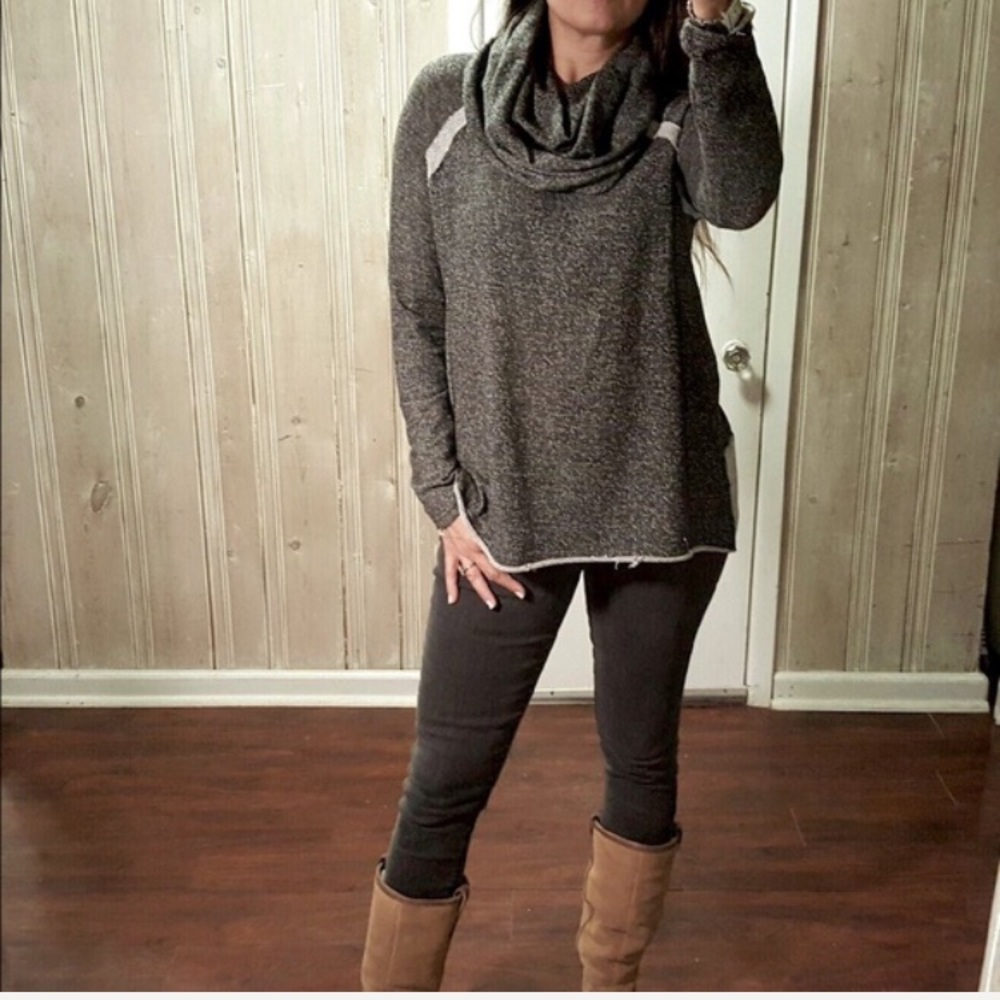 NWOT  Baby Terry Cowl Turtleneck Medium - Picture 2 of 8