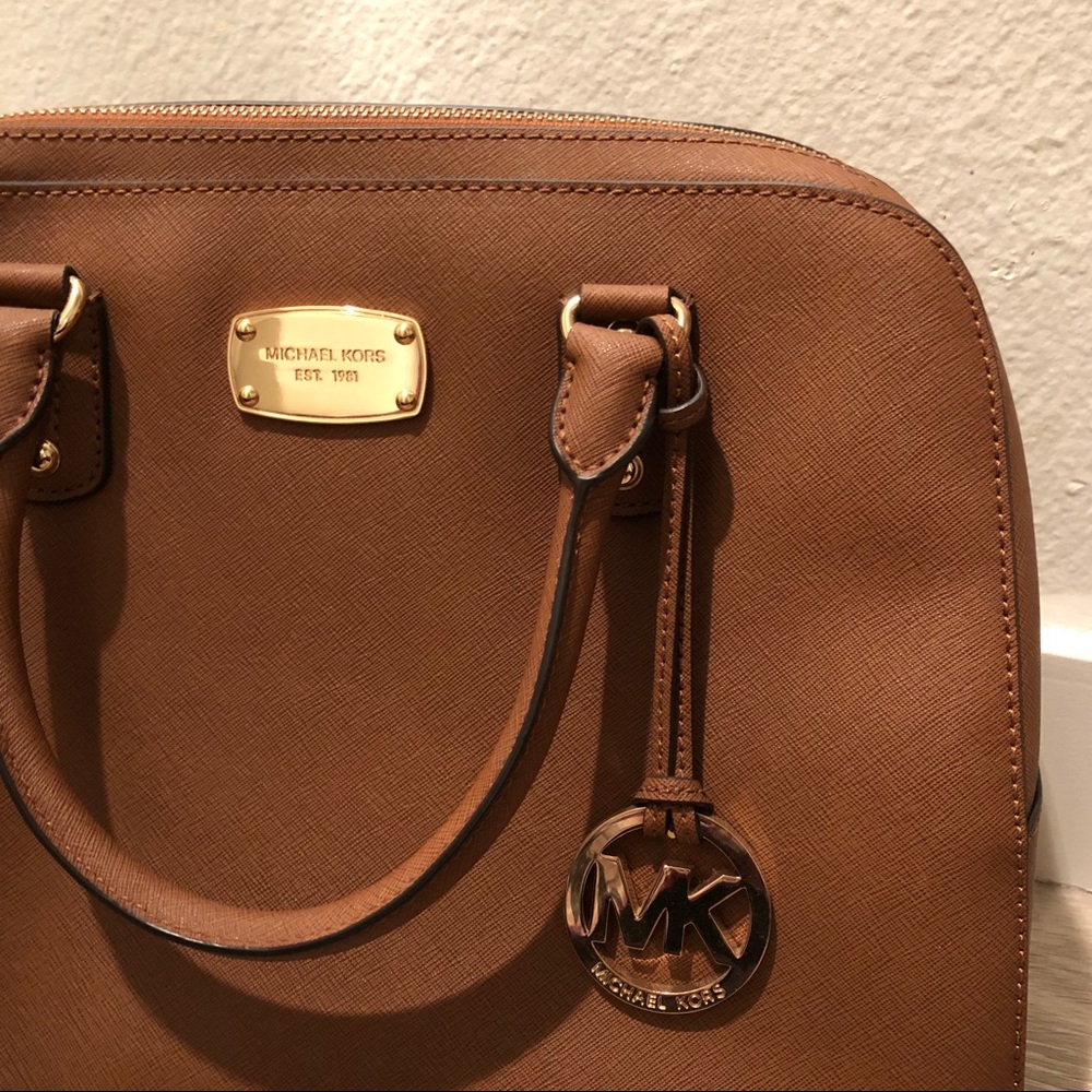 Authentic Michael Kors Leather Jet Set Purse.