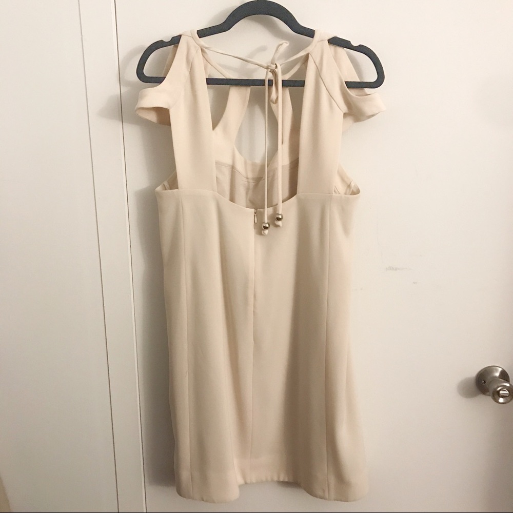 DVF Wide Collar Shift Dress - Picture 2 of 3