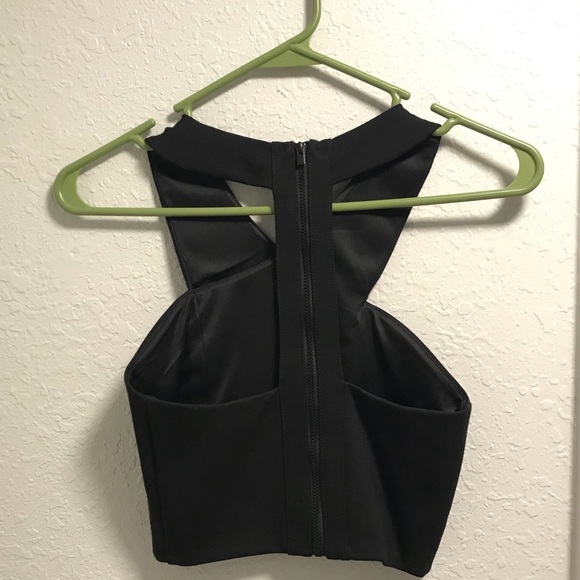 Express Black Crop Top - Picture 3 of 4