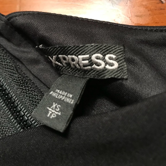 Express Black Crop Top - Picture 4 of 4