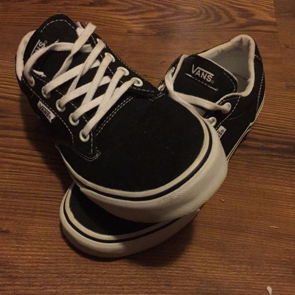 Women’s size 8 black and white vans brand new