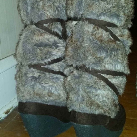Fur Boots - Picture 3 of 3