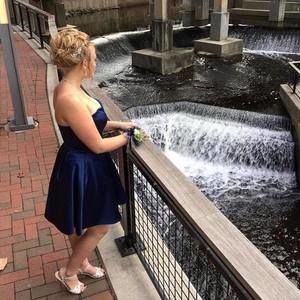 Meet your Posher, Ally